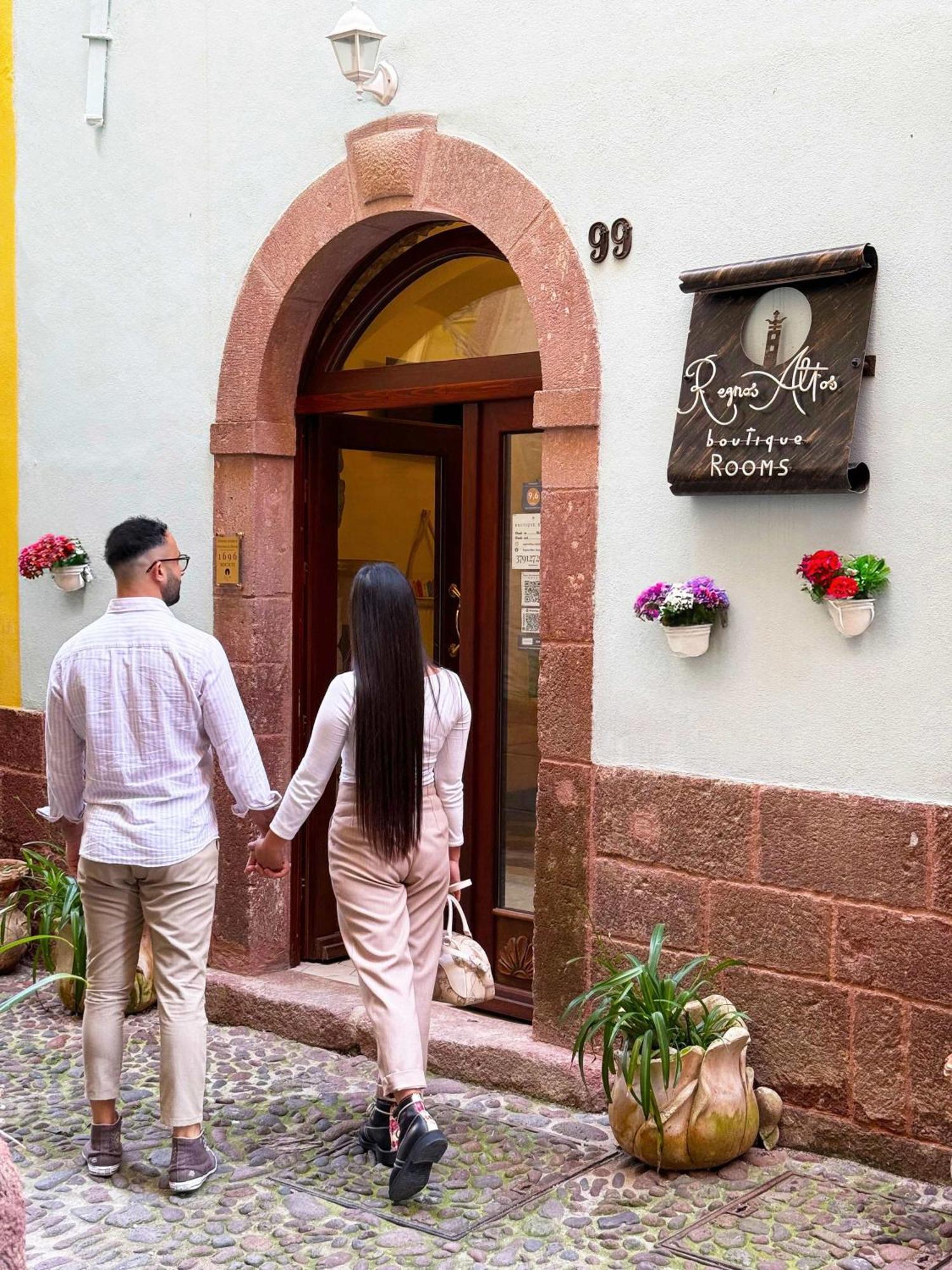 Regnos Altos Boutique Rooms Bosa Buitenkant foto